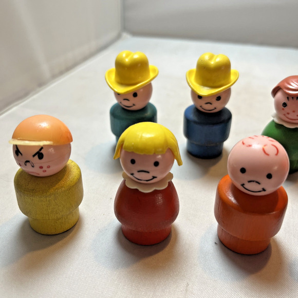 Vintage Fisher Price Little People Lot of 11 Figures Wood Bottom 1960s early 70s - Picture 4 of 4